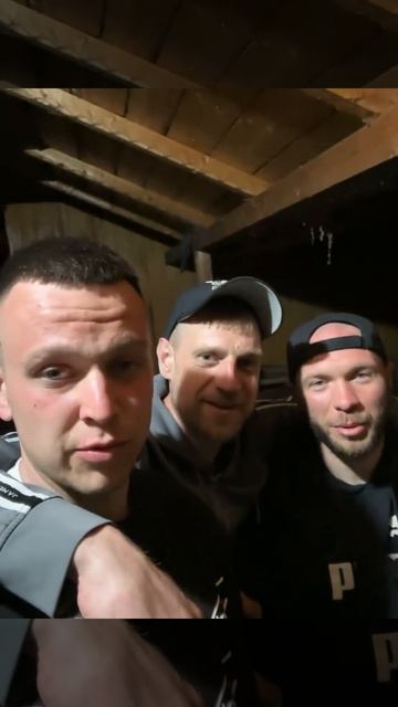 Мы на свободе!

Так, три украинца смогли описать радость, которую они испытали при побеге с Украины