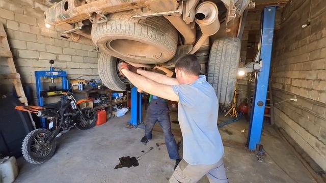 Land Rover. Снимаем кузов!!!!