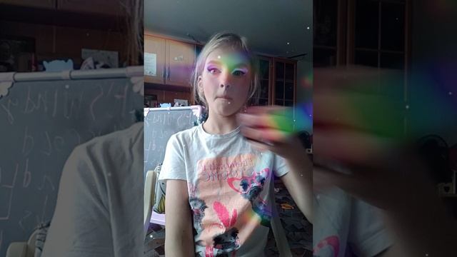 сделала другой макияж