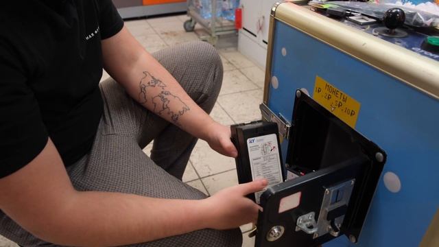 Бизнес с нуля: автомат с игрушками (крюк)! Сколько заработал за месяц?