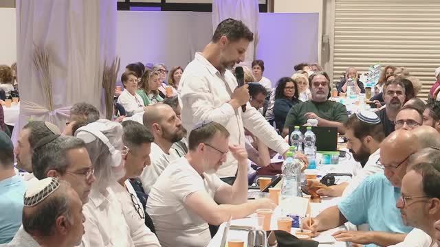 Что значит, что Тора отдаляет или приближает к Творцу