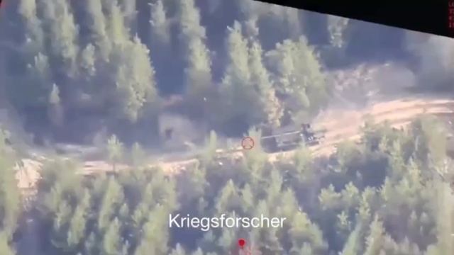 ⚡️170-мм северокорейская САУ М-1978 «Коксан» была замечена украинским БПЛА в Кременском лесу…