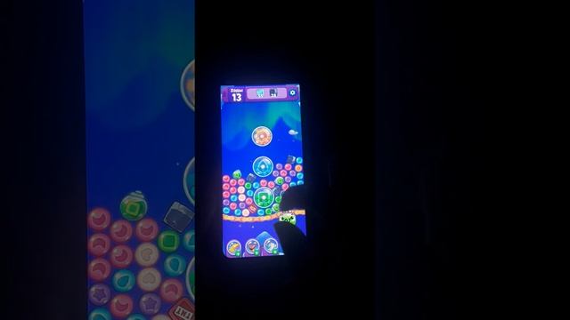 Играю в игру Angry birds dream blast. Пройденные уровни (500-504).