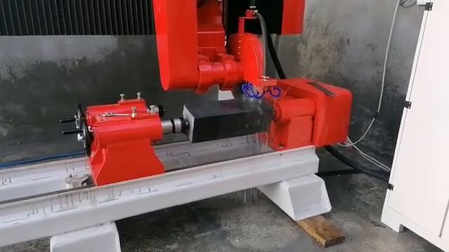 Резка балясины из камня