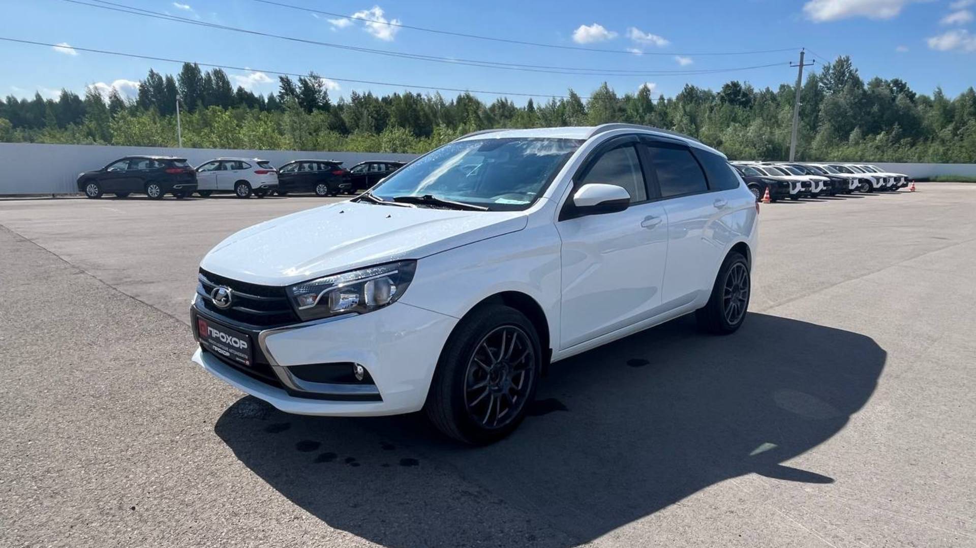 Обзор на Lada (ВАЗ) Vesta SW 1.6 AMT (106 л.с.), 2019 г