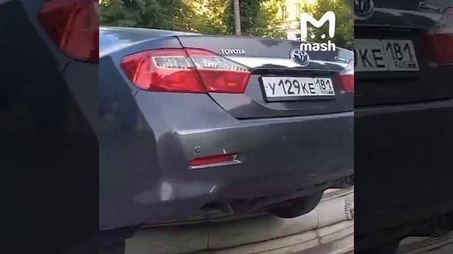В Подмосковном Ступино машина попала в фонтан.