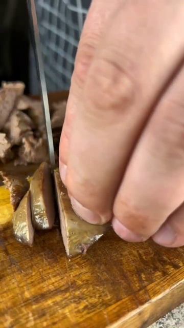 Куриные рулетики с печенью и солёным огурцом