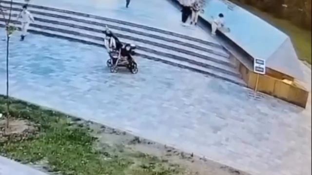 ‼️Дети повредили памятник героям ВОВ во время игры‼️