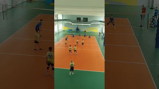 Финальная игра турнира по волейболу в СШОР 25 Кристалл 2025, соревнования по волейболу 2025 Кристалл