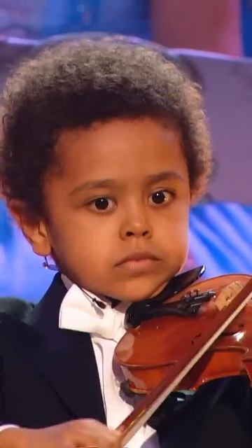 5-year-old Akim performs Dance of the Fairies on stage in New York — Unbelievable! 🥹💫🎻 #violin