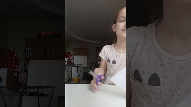 Распаковка бумажного Лабубу.mp4