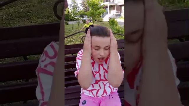 Ульяна снимает как красяться китаянки