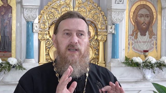 С днём рождения Церкви: православные христиане отмечают праздник Святой Троицы