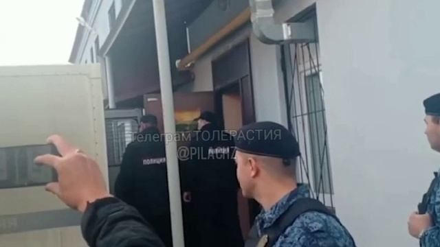 Цыгана, который зарезал русскую таксистку в Коркино Челябинской области, приговорили 9 годам и 10 ме
