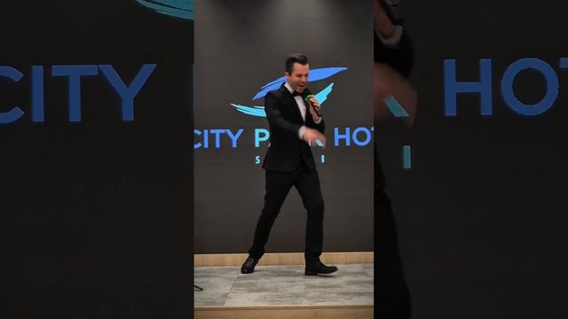 Голос из старого доброго кино! Муслим Магомаев - Королева красоты!