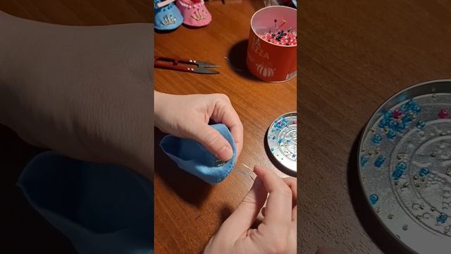 Притачивание подошвы к верхней части пинетки