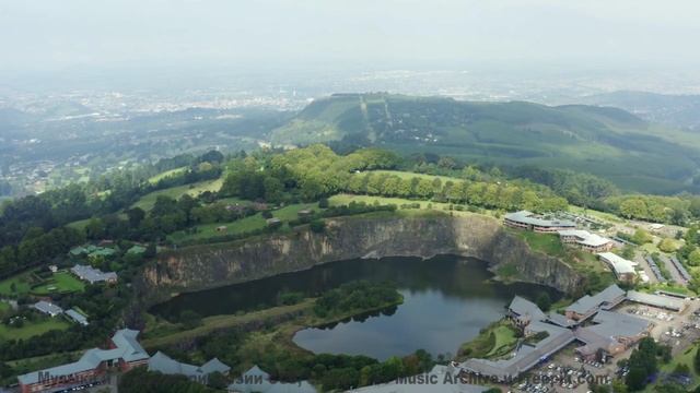 Музыка качает тело, как ветер качает кроны - Performatative Consciousness -- Blue Sky Moon -- I Used