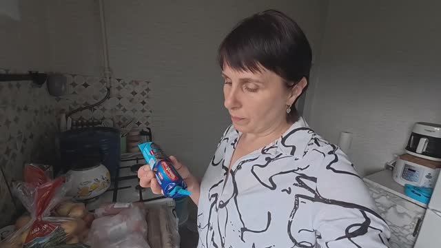 Немного закупили продуктов. Жизнь простых людей в деревне