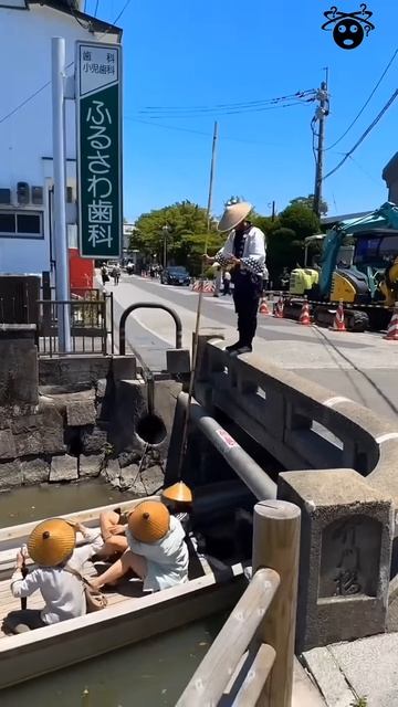 What is the way to sail a boat !