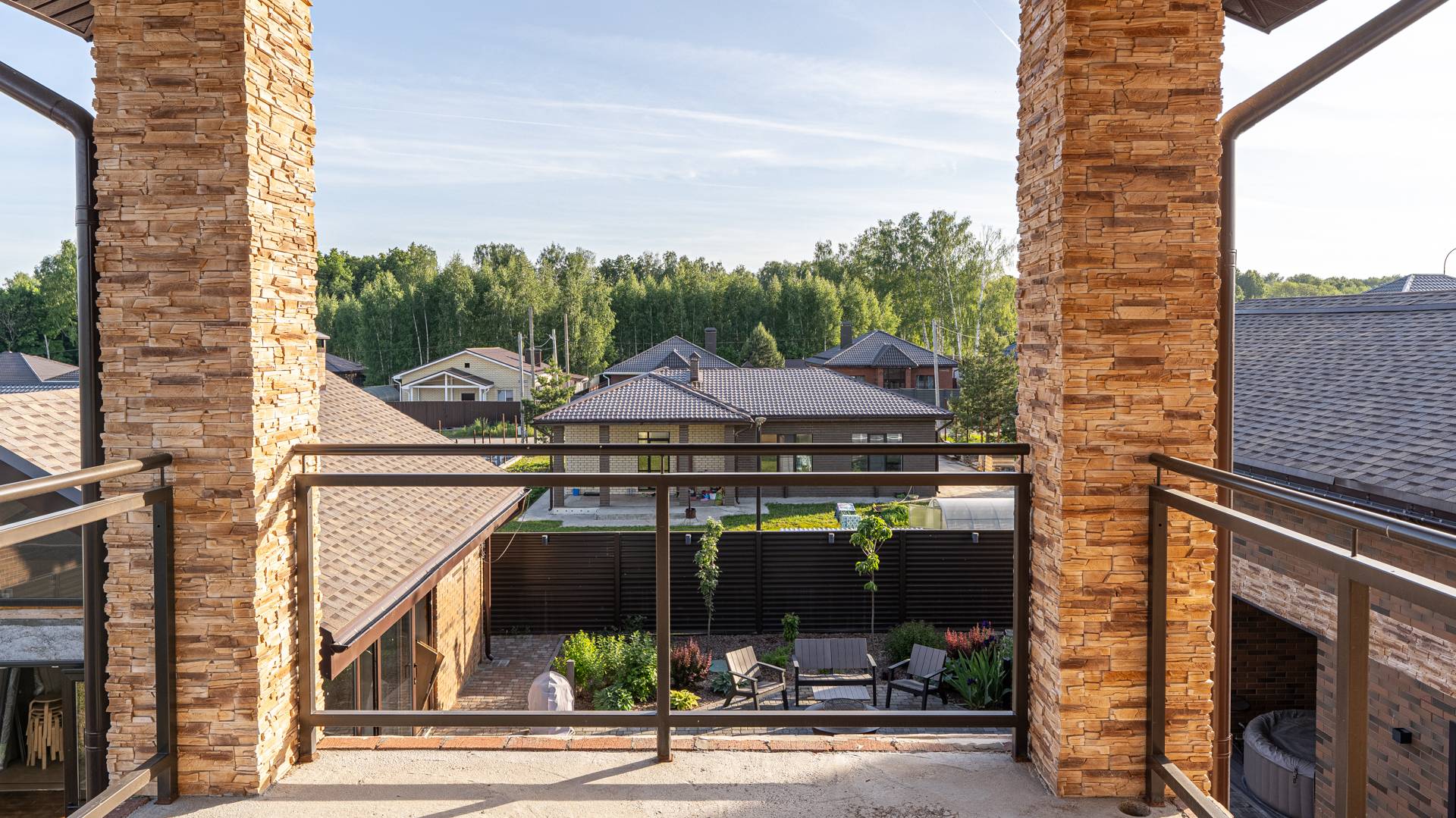 ЭКСКЛЮЗИВНЫЙ ДОМ С ДИЗАЙНЕРСКИМ РЕМОНТОМ