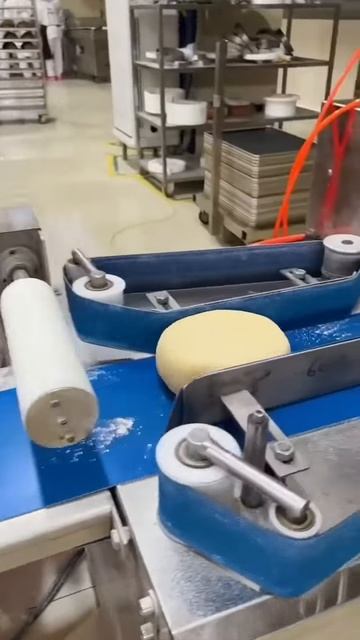 Making Chinese Burgers in Factory