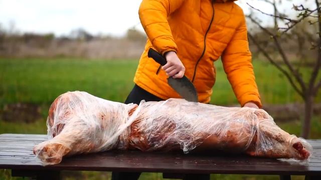 vanzai [ ванзай ] WE COOKED A HUGE RAM WEIGHING 45 KILOGRAMS IN A PIT