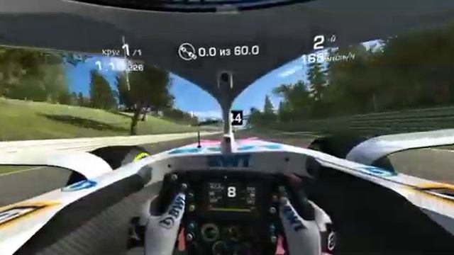 Продолжаю играть в Real Racing 3, как вам эта игра?