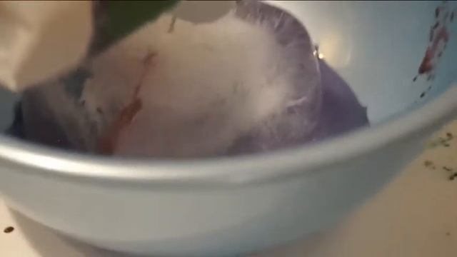 Рисуем на льду / Необычное рисование для детей