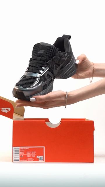 Кроссовки Nike V2K RUN