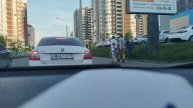 Езжу на машине по городу!