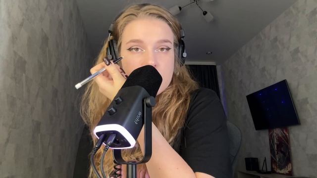 АСМР БЛИЗКИЙ ШЕПОТ:  Макияж пошел не по плану💀
