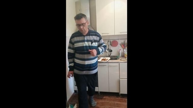 Салат лакомка