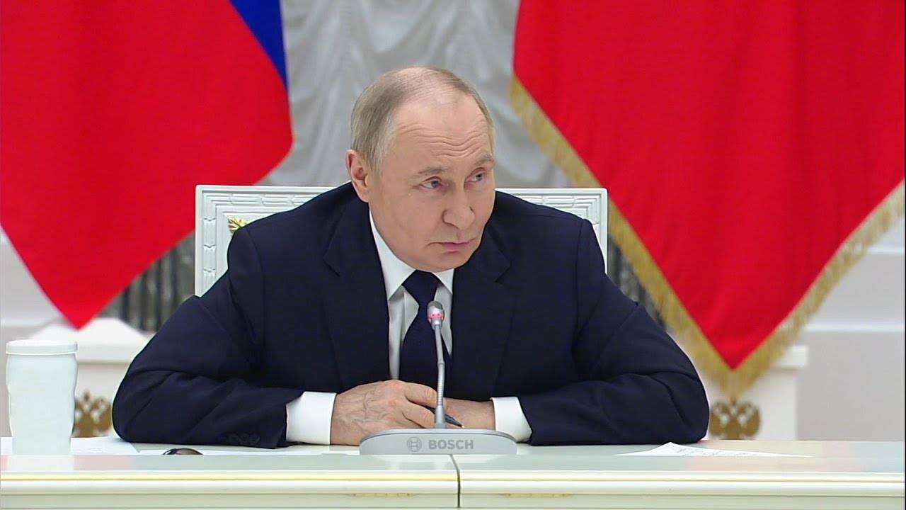 "Путин ставит на IT: Россия переходит на отечественный софт — новый цифровой фронт"