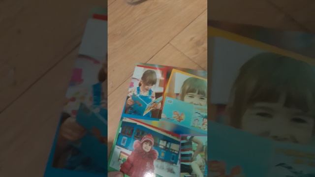 показываю фотографии из детского сада