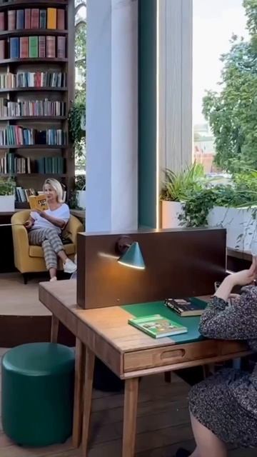 📚Библиотека под открытым небом появилась на Театральной площади📚