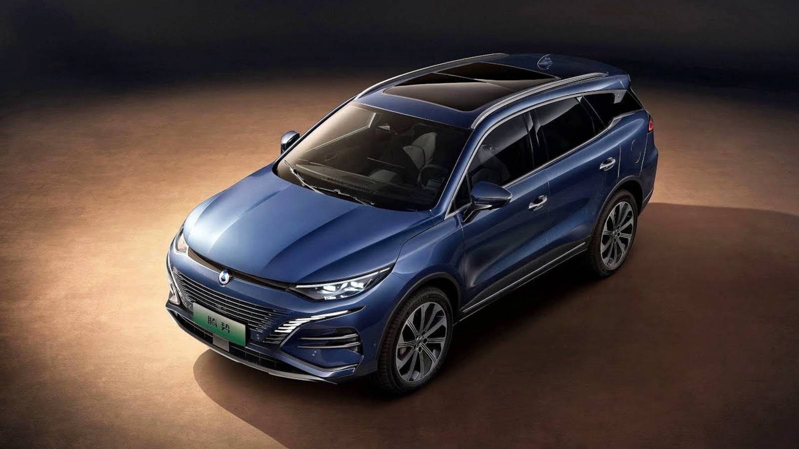 BYD_и_Mercedes_представили_новый_кроссовер_Denza_N8_Он_может_быть