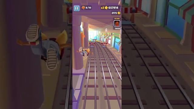 Поиграл в новое обновление subway surf 🤯