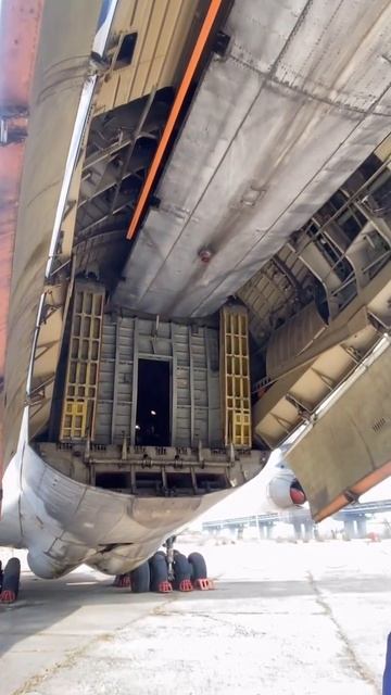 Задний грузовой отсек Ил-76 — шедевр инженерного искусства.