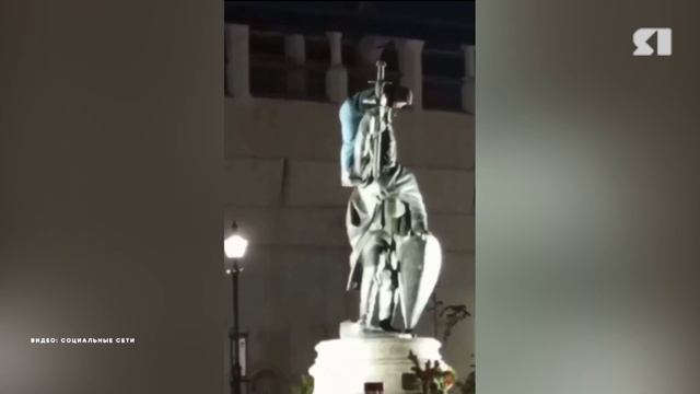 В Ростове Великом осквернивший памятник юноша извинился перед всей Ярославской областью