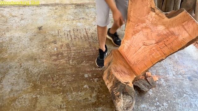Transforming 70-Year-Old Tree Stump into a Stunning Garden Art Piece
