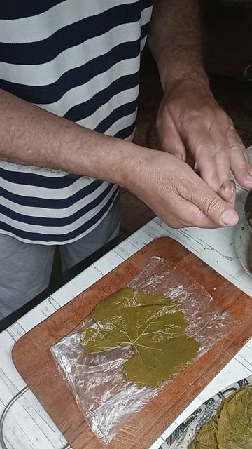 Долма. Уникальный способ закручивания виноградного листа