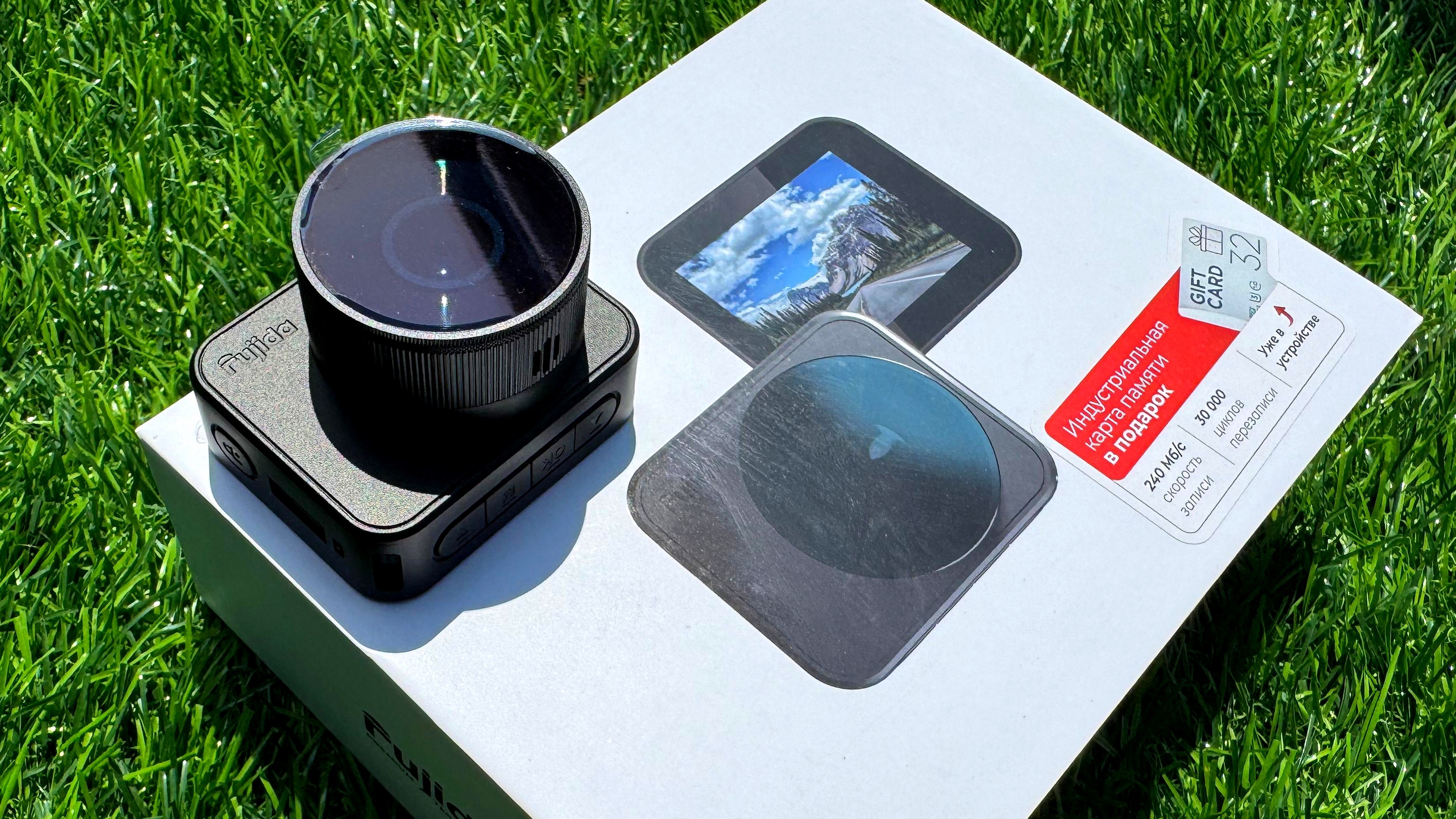 Видеорегистратор Fujida OKKO ZOOM WiFi.