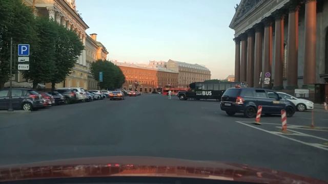 2021.06.20. Погода Петербург.21:20. +31°....+32°.  Прекрасный жарки