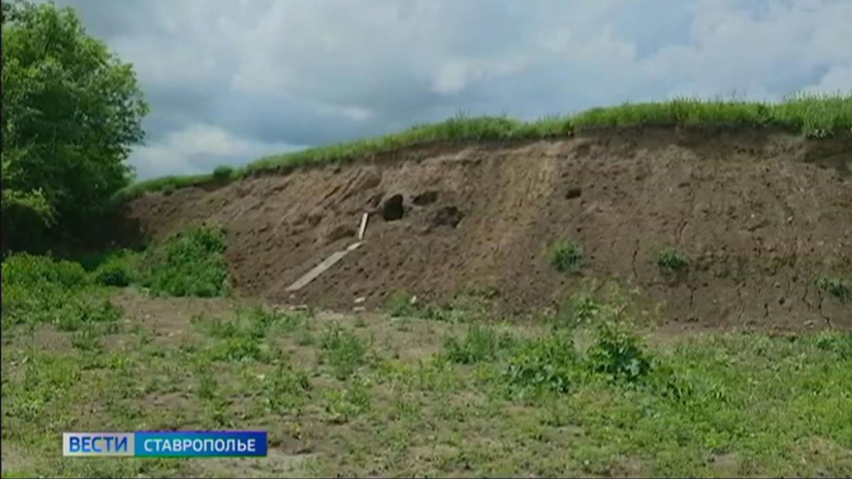 На Ставрополье оказался под угрозой уничтожения древний курган