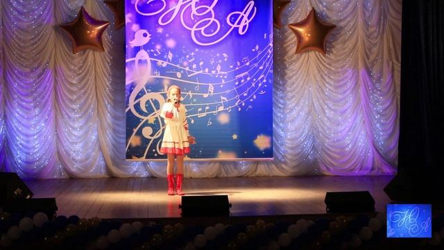 Юлия Абрамова - "Россия" (А. Петряшева)
