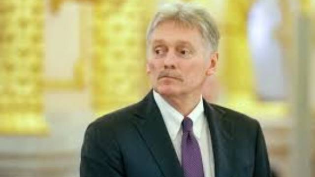 Пресс-секретарь президента России прокомментировал возможность трехсторонней встречи лидеров