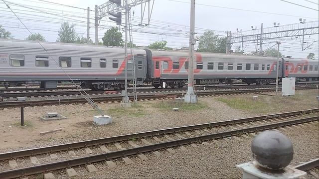 2 июня 2025 г. Электровоз ЭП2К-490 с Пассажирским поездом Тосно