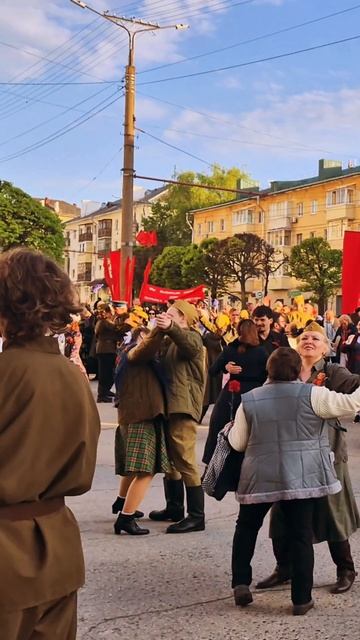 Ликовали на городской ретроспективе «Победный май»