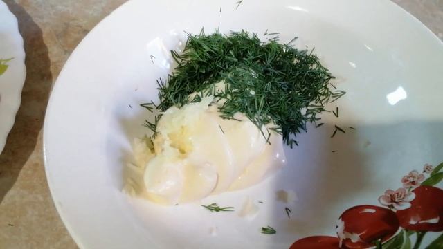 Готовим бутерброды с малосольными огурчиками и копче?