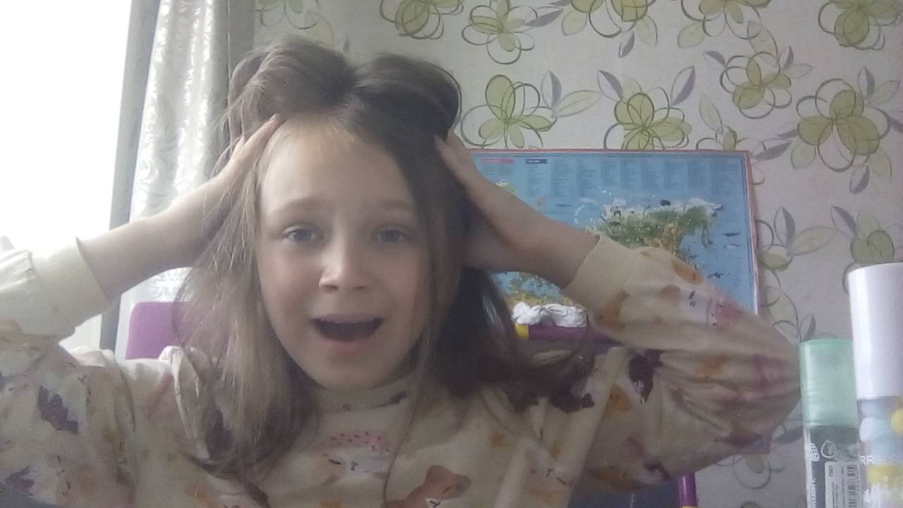 заперта в комнате ! что мне делать!!!
